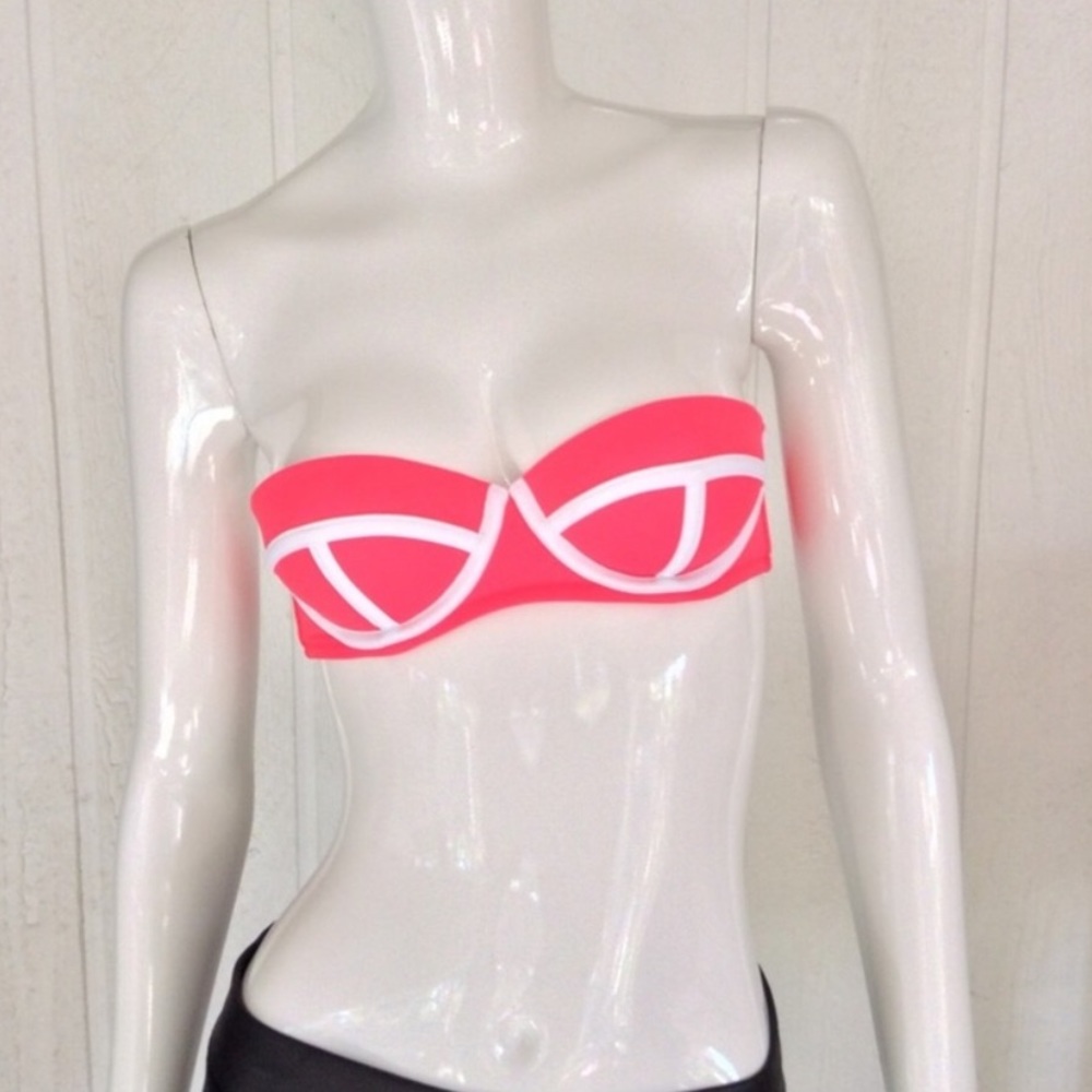 VICTORIAS SECRET SWIM THE FLIRT BANDEAU BIKINI TOP 32B